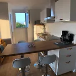Charmant Appartement 1-4 Personnes, Proche Centre Avec Parking