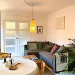 Appartement Chaleureux Entre Zola Et Proce.