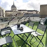 Grand Studio, Belle Terrasse Avec Vue
