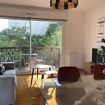 Charming T3 With Balcony And Garden