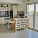 Spacious Modern Apartment With View Of The Loire