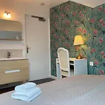 Hotel Saint Yves