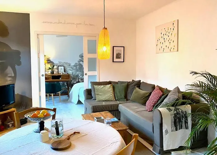 Appartement Chaleureux Entre Zola Et Proce.