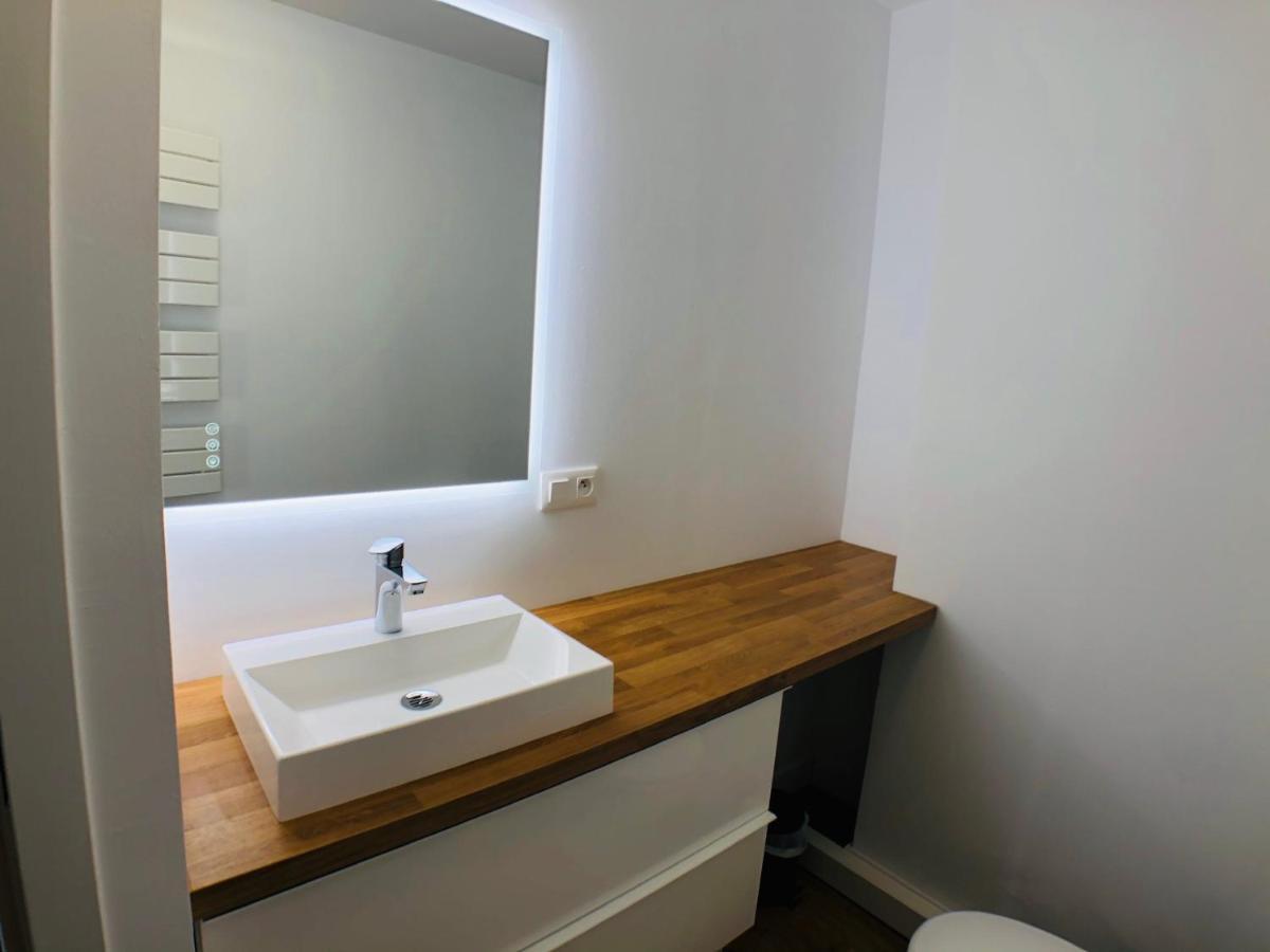 1-4 Personnes, Proche Centre Avec Parking * Nantes