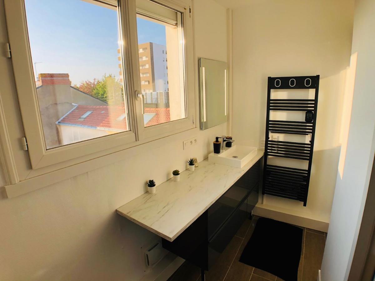 1-4 Personnes, Proche Centre Avec Parking * Nantes