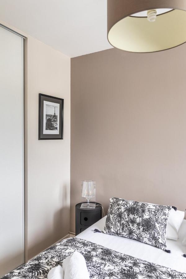 Blanche De Castille- Rond Point De Paris Apartment