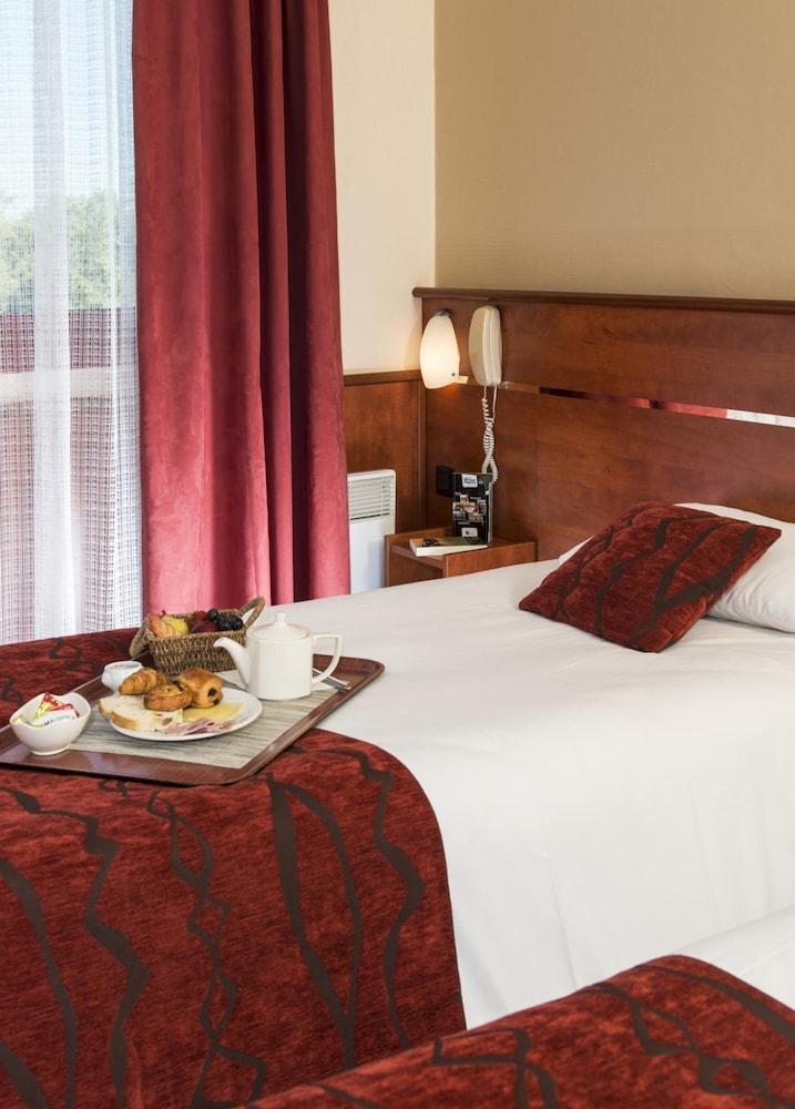 Brit La Beaujoire - L'amandine Hotel
