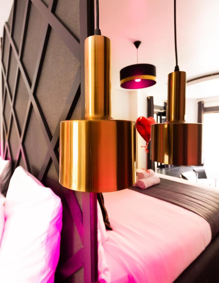 Holiday home Le Secret - Nuit Romantique Avec Jacuzzi Privatif - Champagne Offert - Climatisation *