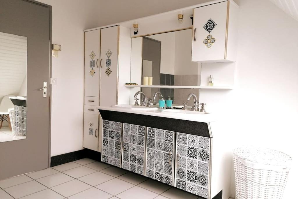 Superbe Loft 90m² Proche Parc Expo *
