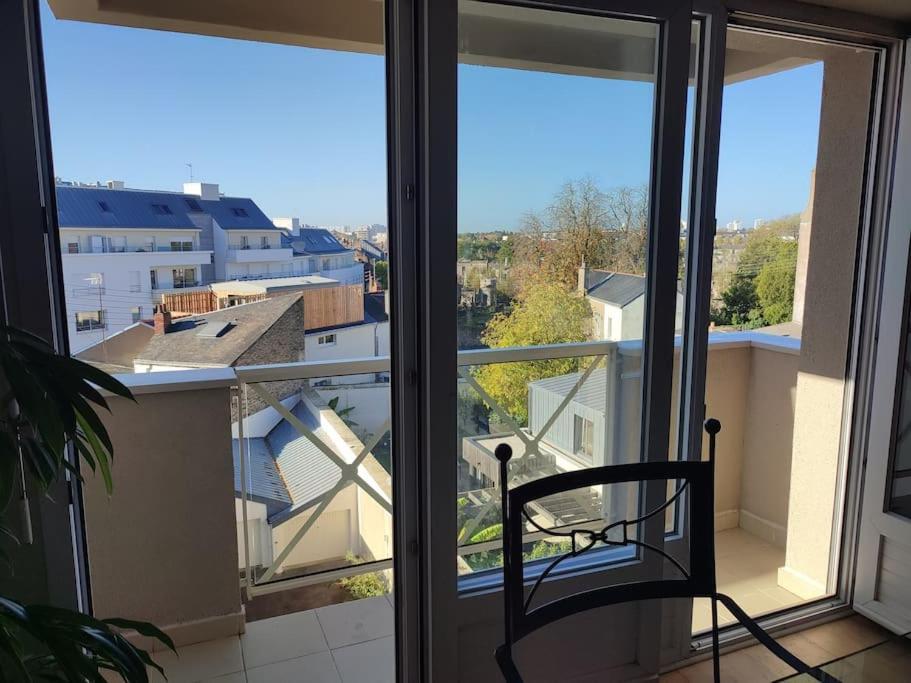 Grand T2 Lumineux Viarme/talensac Avec Parking Apartment
