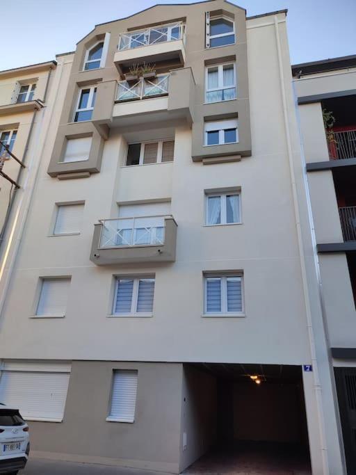 Grand T2 Lumineux Viarme/talensac Avec Parking Apartment Nantes