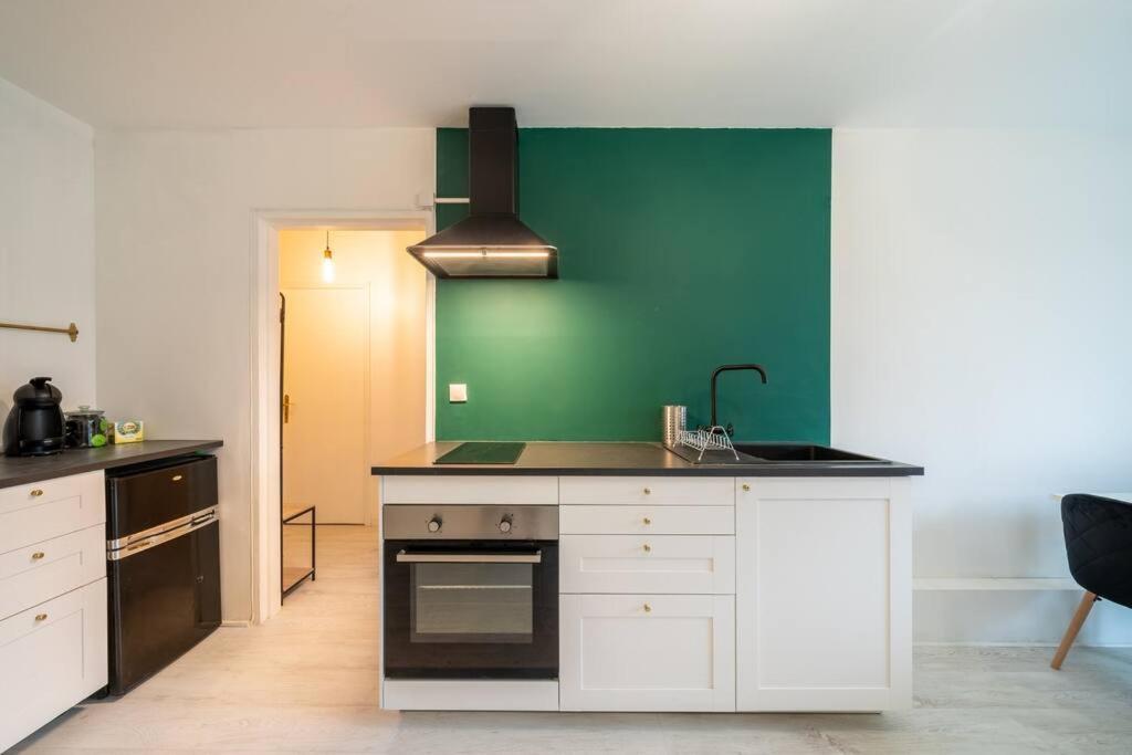 Cosy Art Deco/ Proche Centre-ville Apartment Nantes