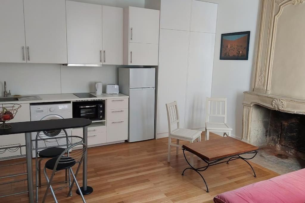 2 Pieces Proche Cathedrale Appartement