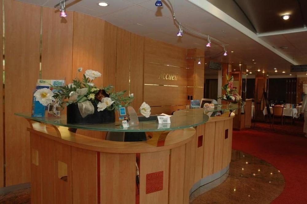 Brit La Beaujoire - L'amandine Hotel