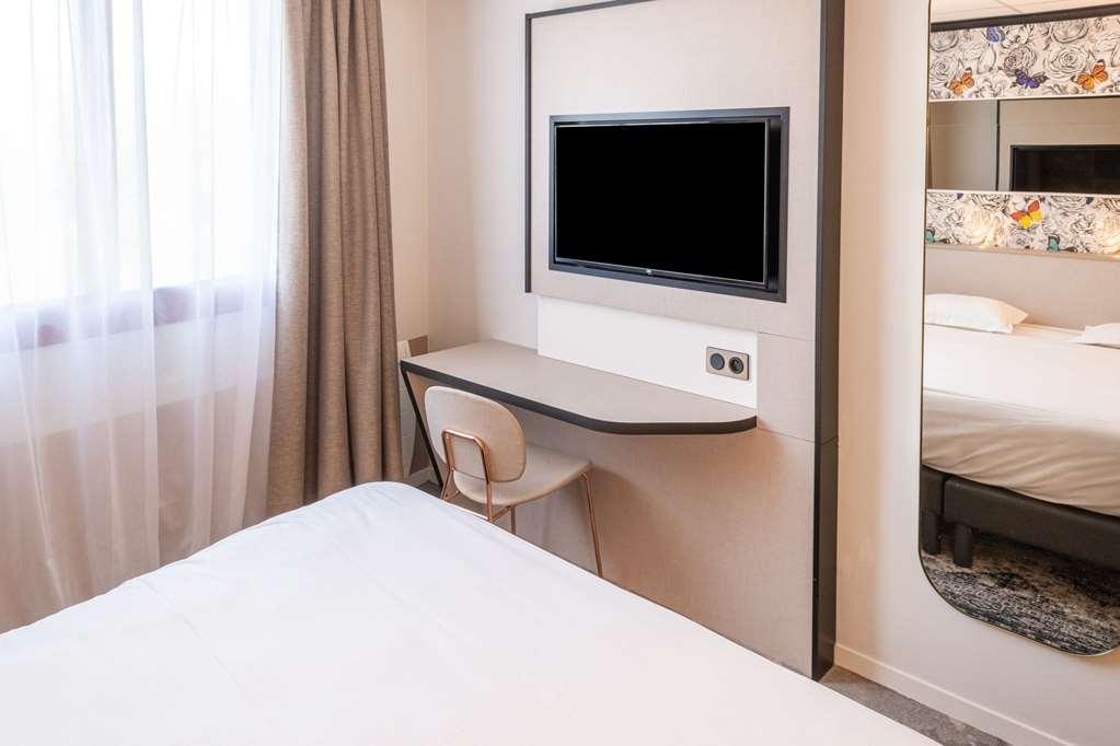 Brit La Beaujoire - L'amandine Hotel
