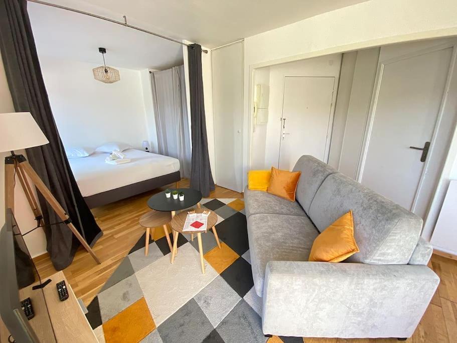 Grand Studio, Belle Terrasse Avec Vue