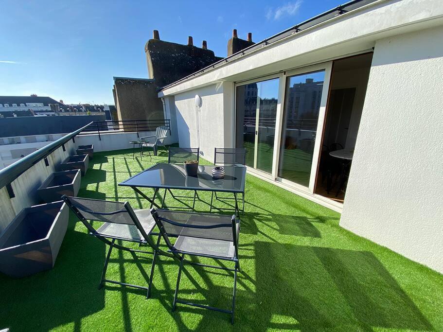 Grand Studio, Belle Terrasse Avec Vue * Nantes