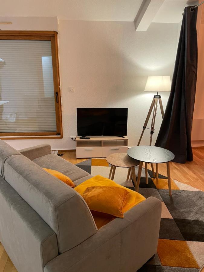 Grand Studio, Belle Terrasse Avec Vue *