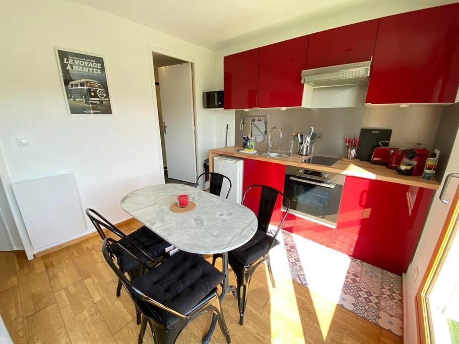 Grand Studio, Belle Terrasse Avec Vue *