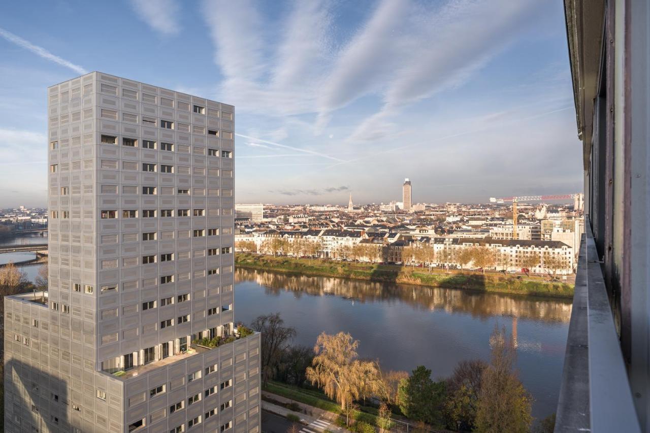 Skyflow - Sur Lile De Nantes