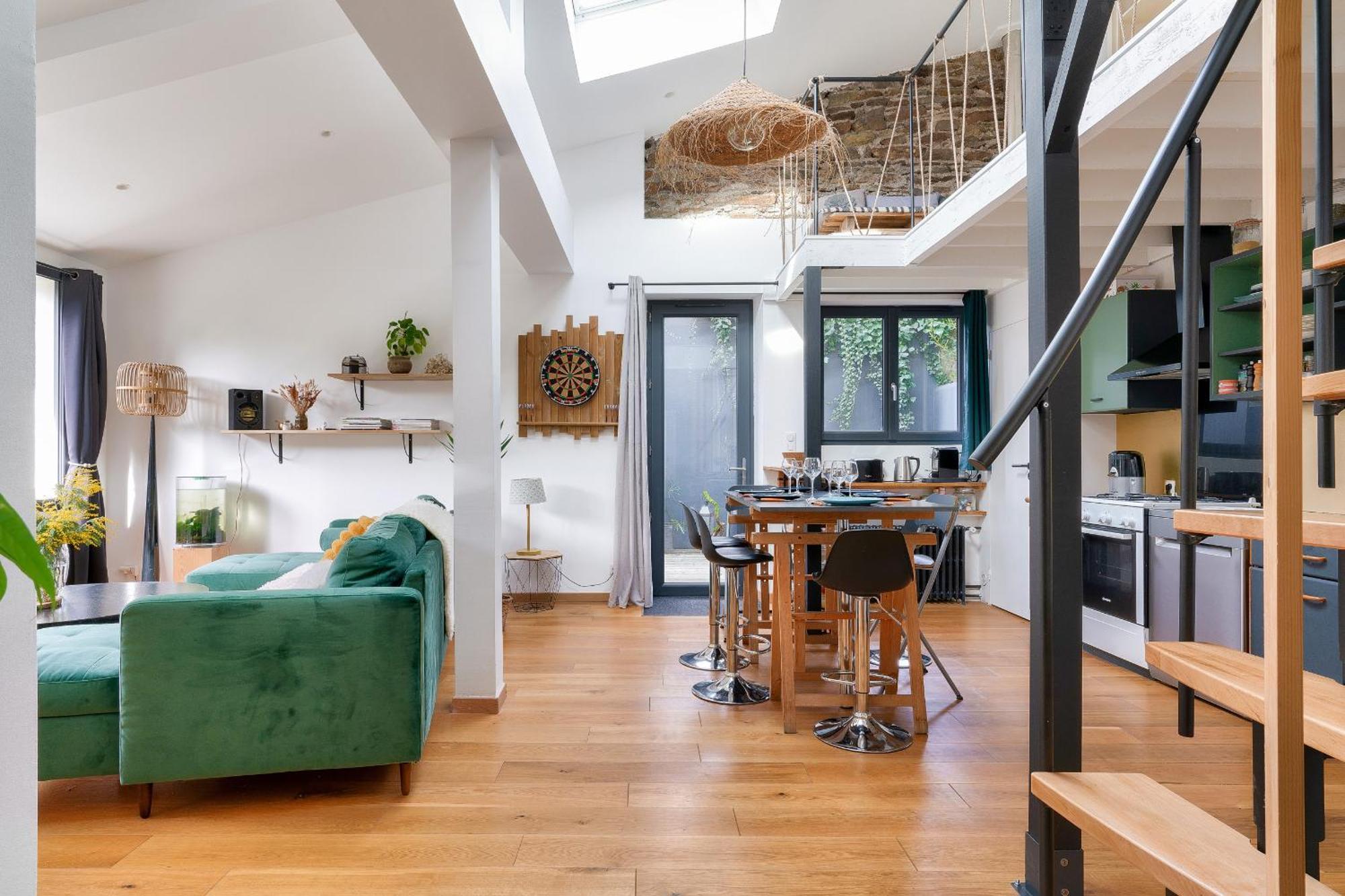 Charmante Maison De Plain-pied Et Son Jardin Fleuri Hébergement de vacances Nantes