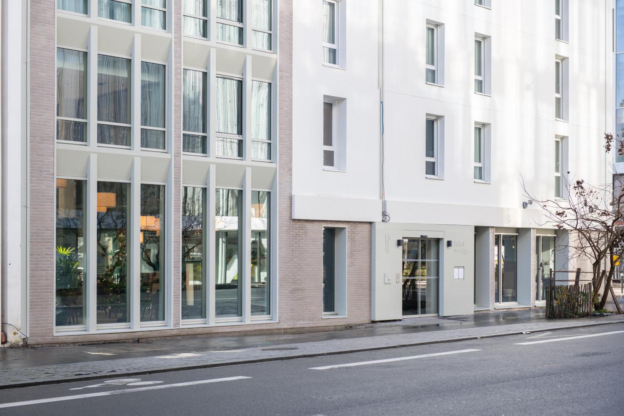 De La Cite Hotel