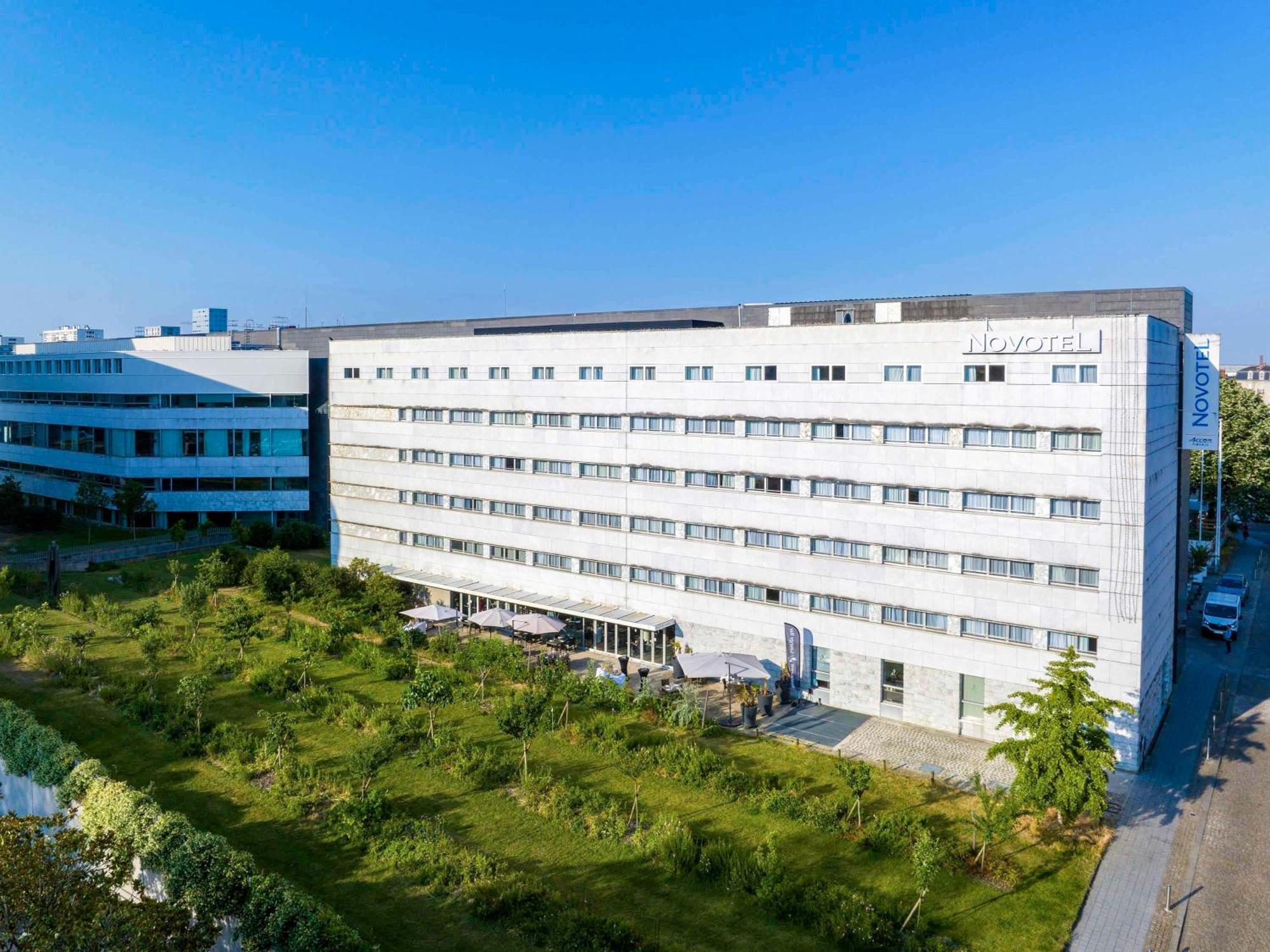 Novotel Centre Gare Hotel 4*