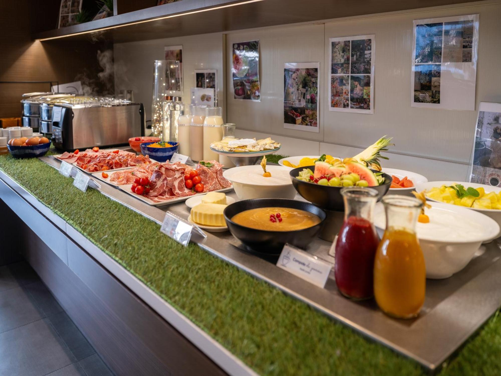Novotel Centre Gare Hotel 4*