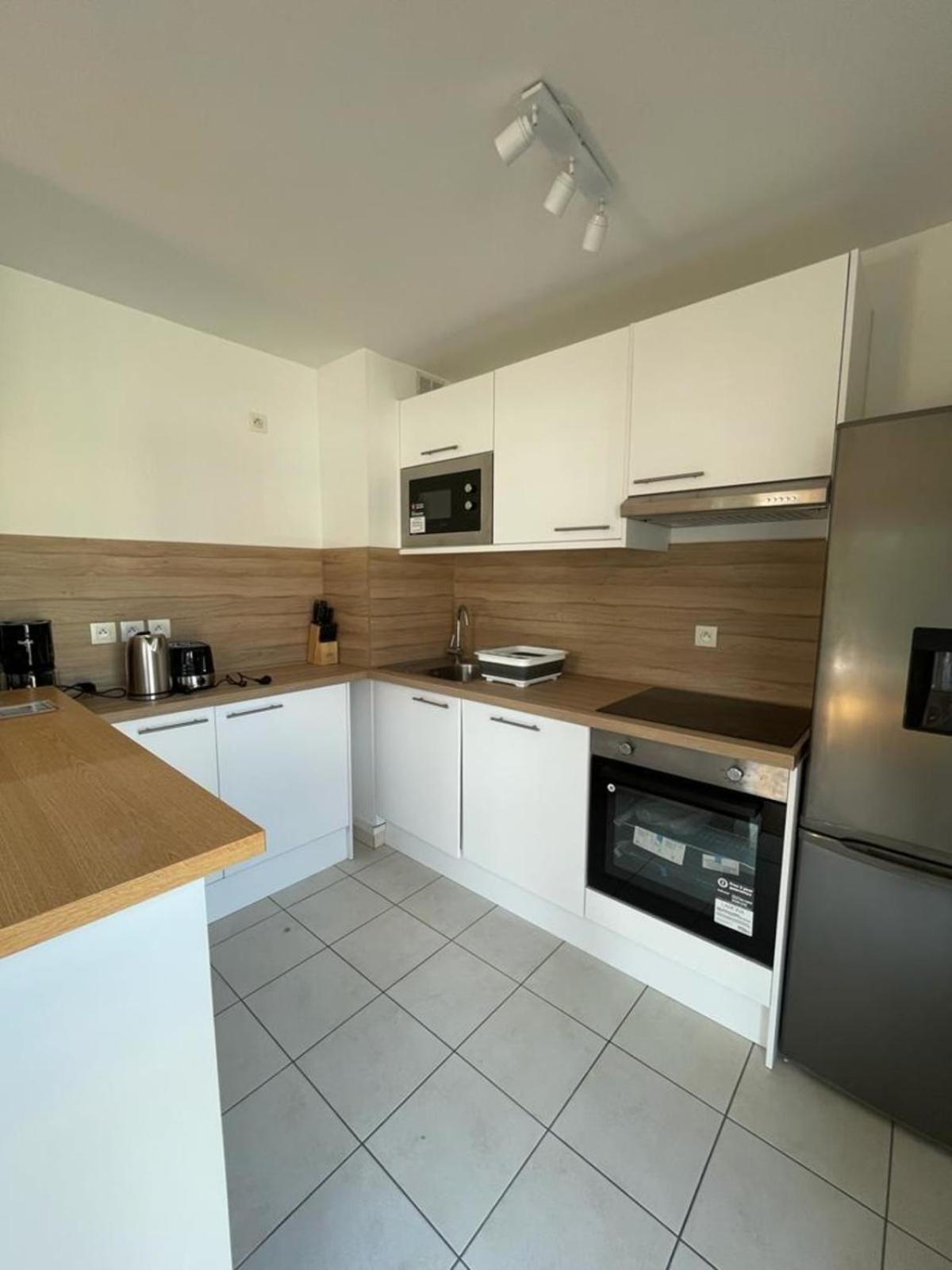 Charming T3 With Balcony And Garden *