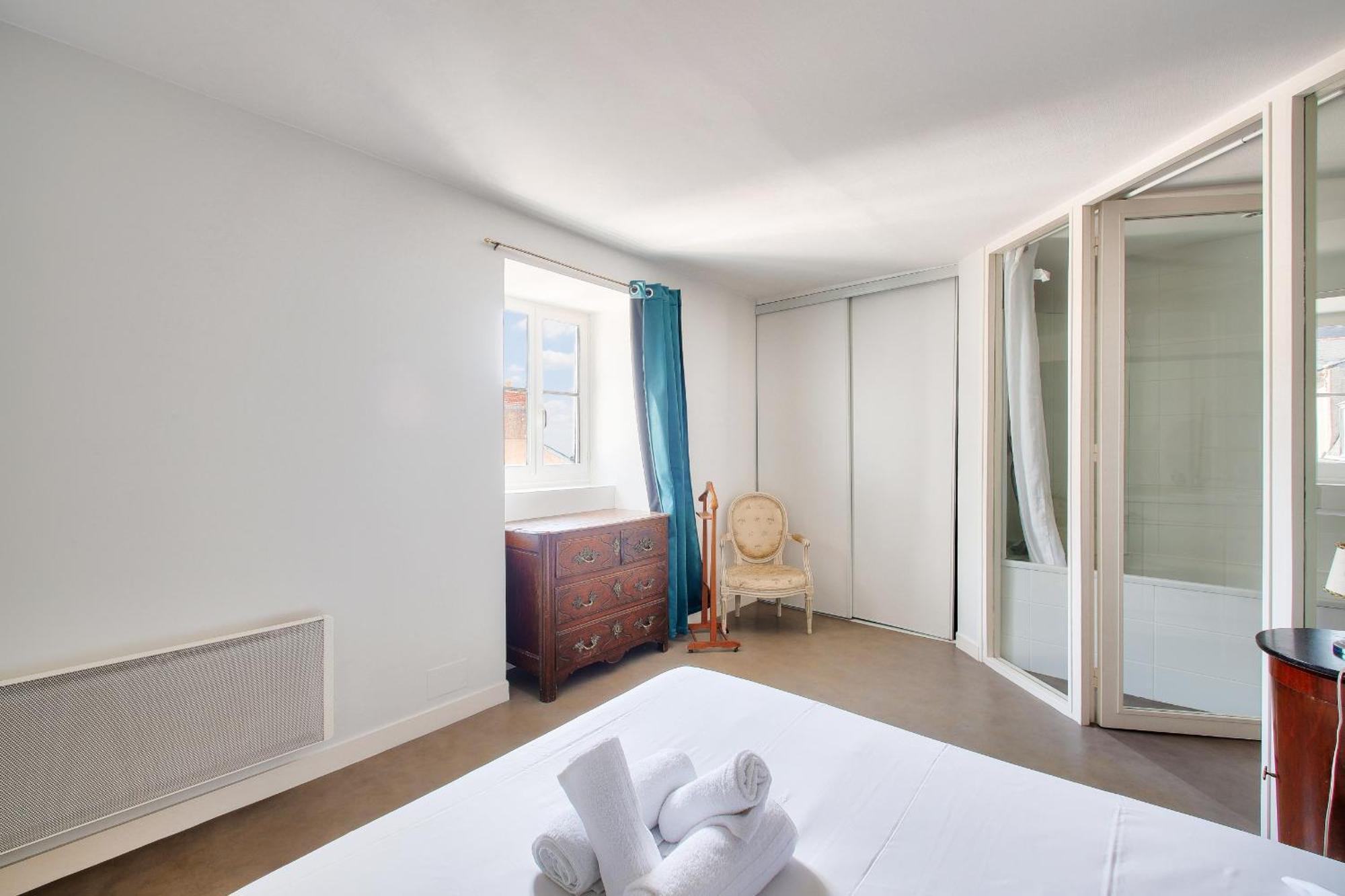 Appartement Mediatheque, Grand T2 Sous Les Toits *