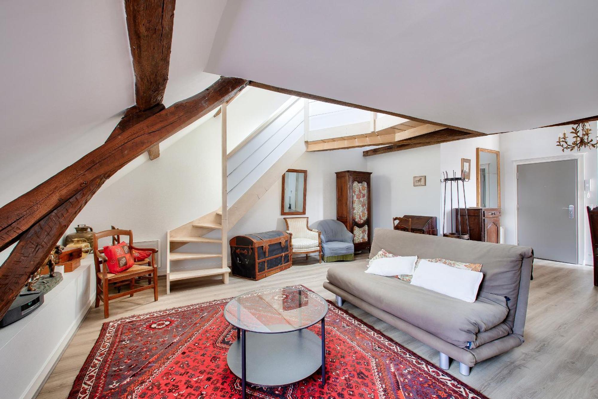 Appartement Mediatheque, Grand T2 Sous Les Toits
