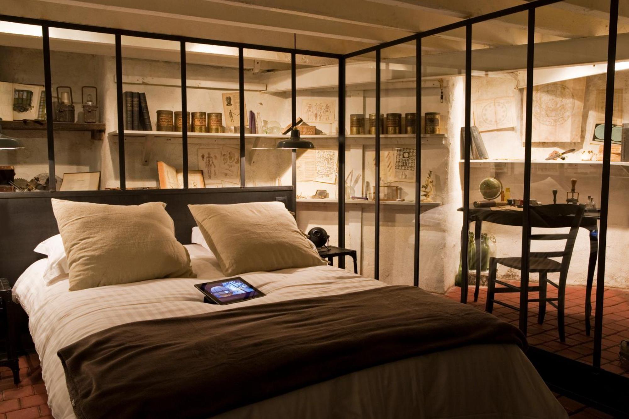 Apartment Surprenantes- Jules Verne *