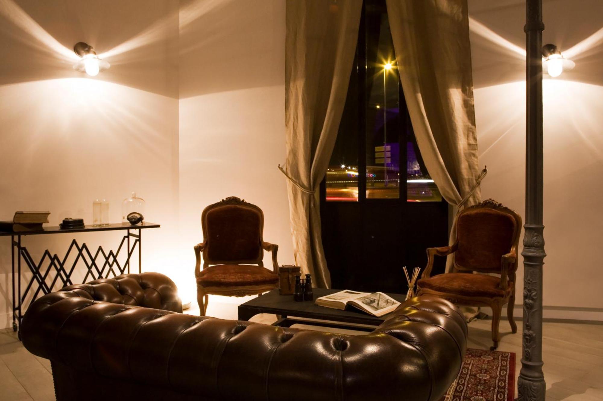 Apartment Surprenantes- Jules Verne