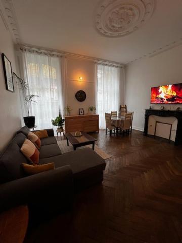 Appartement Le St Pierre Face Au Chateau In Nantes