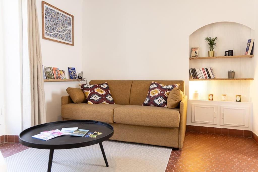 2 Pieces Ultra-centre Au Calme Appartement *