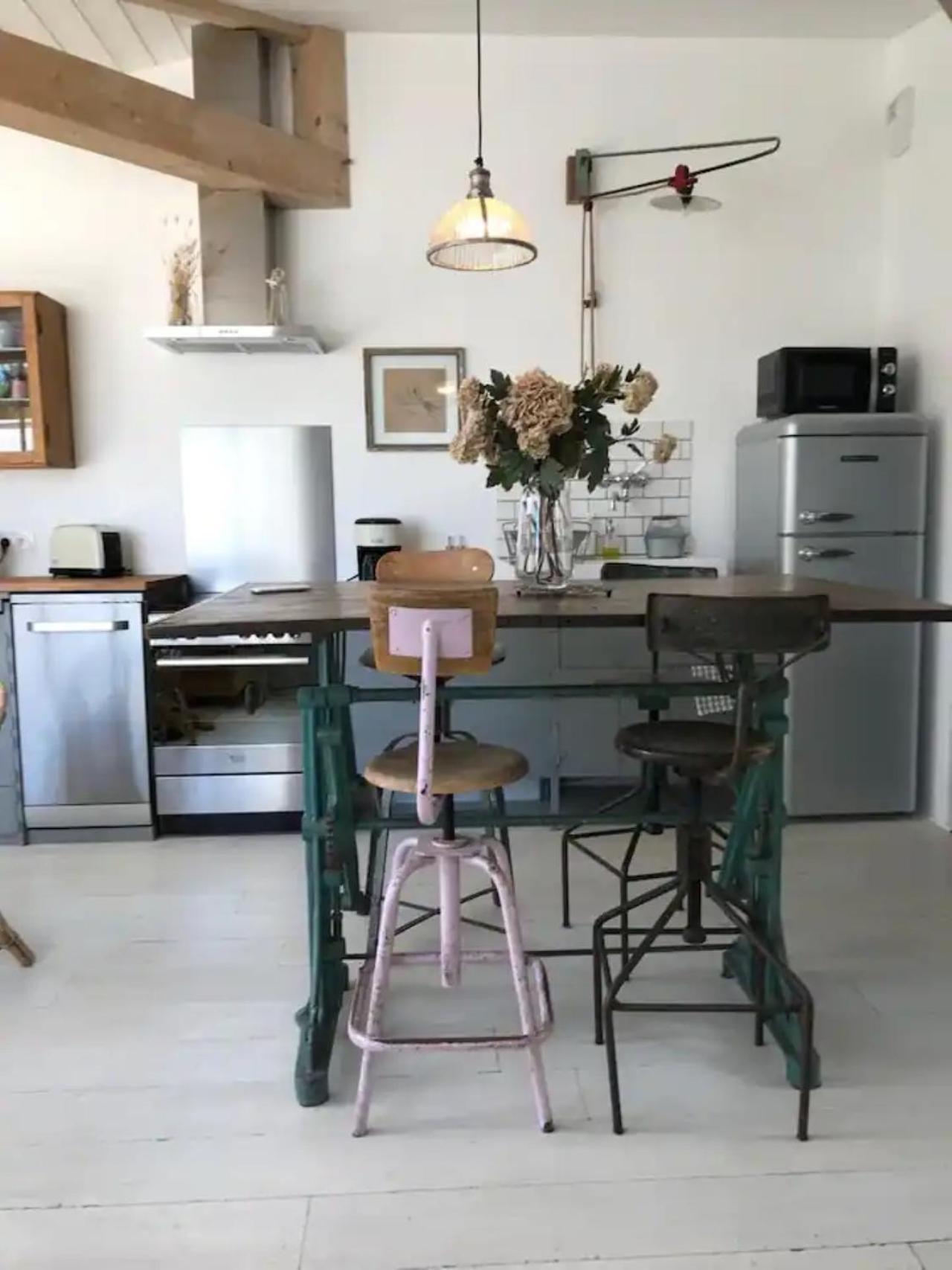 Le Nid Du Heron, Maison Avec Piscine Chauffee Privative Au Coeur De Nantes