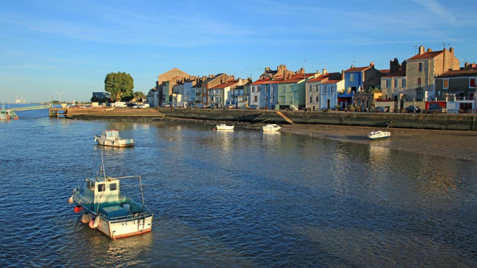 Holiday home Le Nid Du Heron, Maison Avec Piscine Chauffee Privative Au Coeur De Nantes