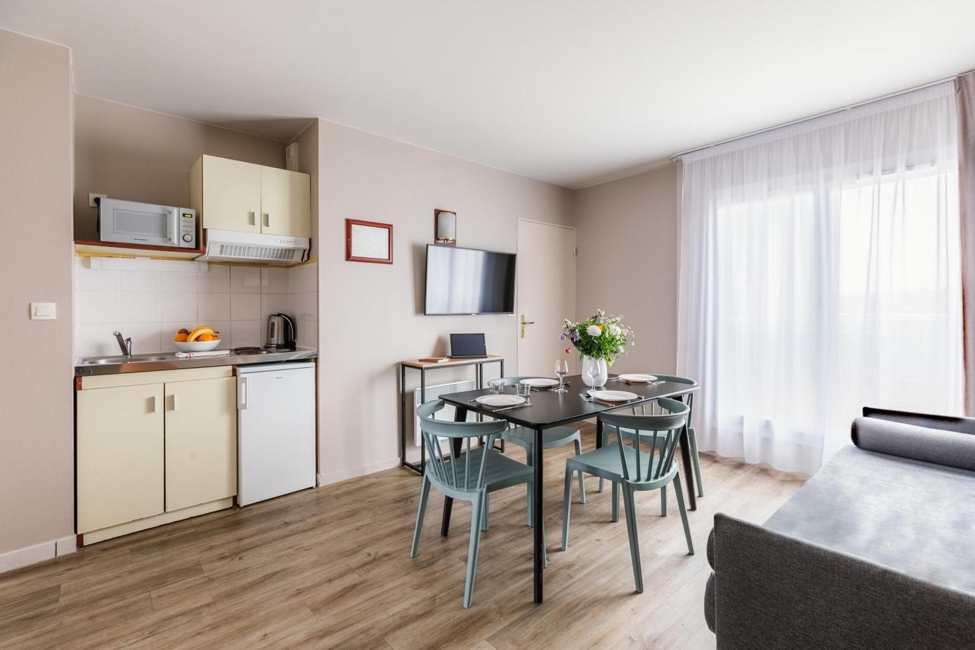 Appart'city Confort Cite Des Congres Aparthotel 3*