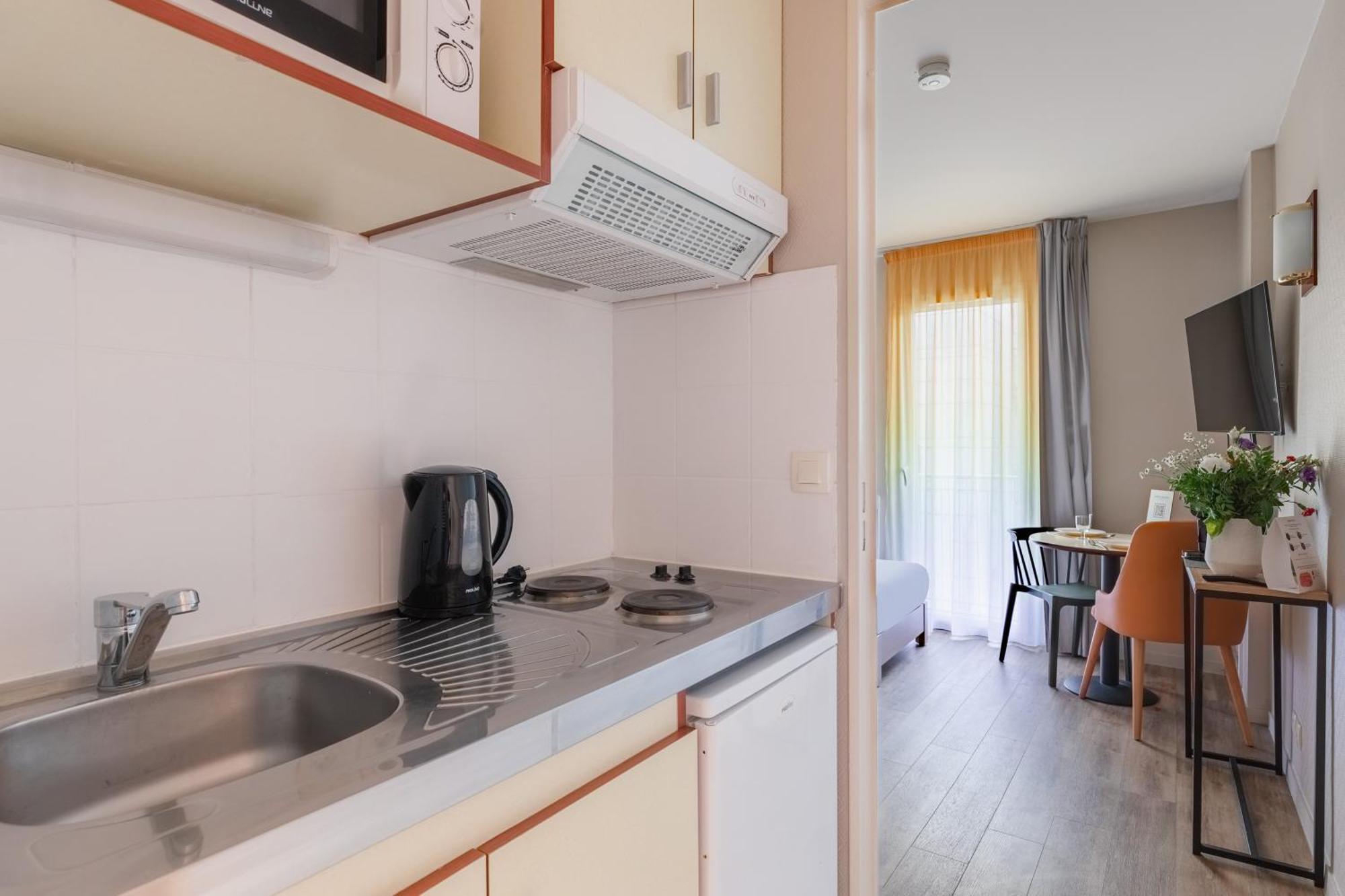Appart'city Confort Cite Des Congres Aparthotel 3*