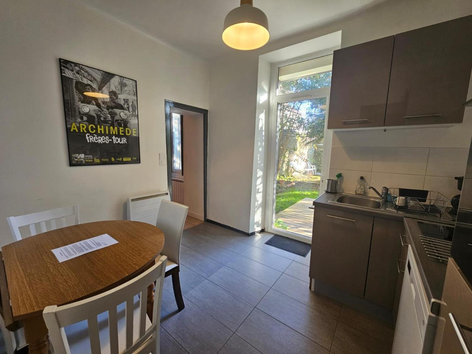 Proche Centre Calme Jardin Prive Appartement *