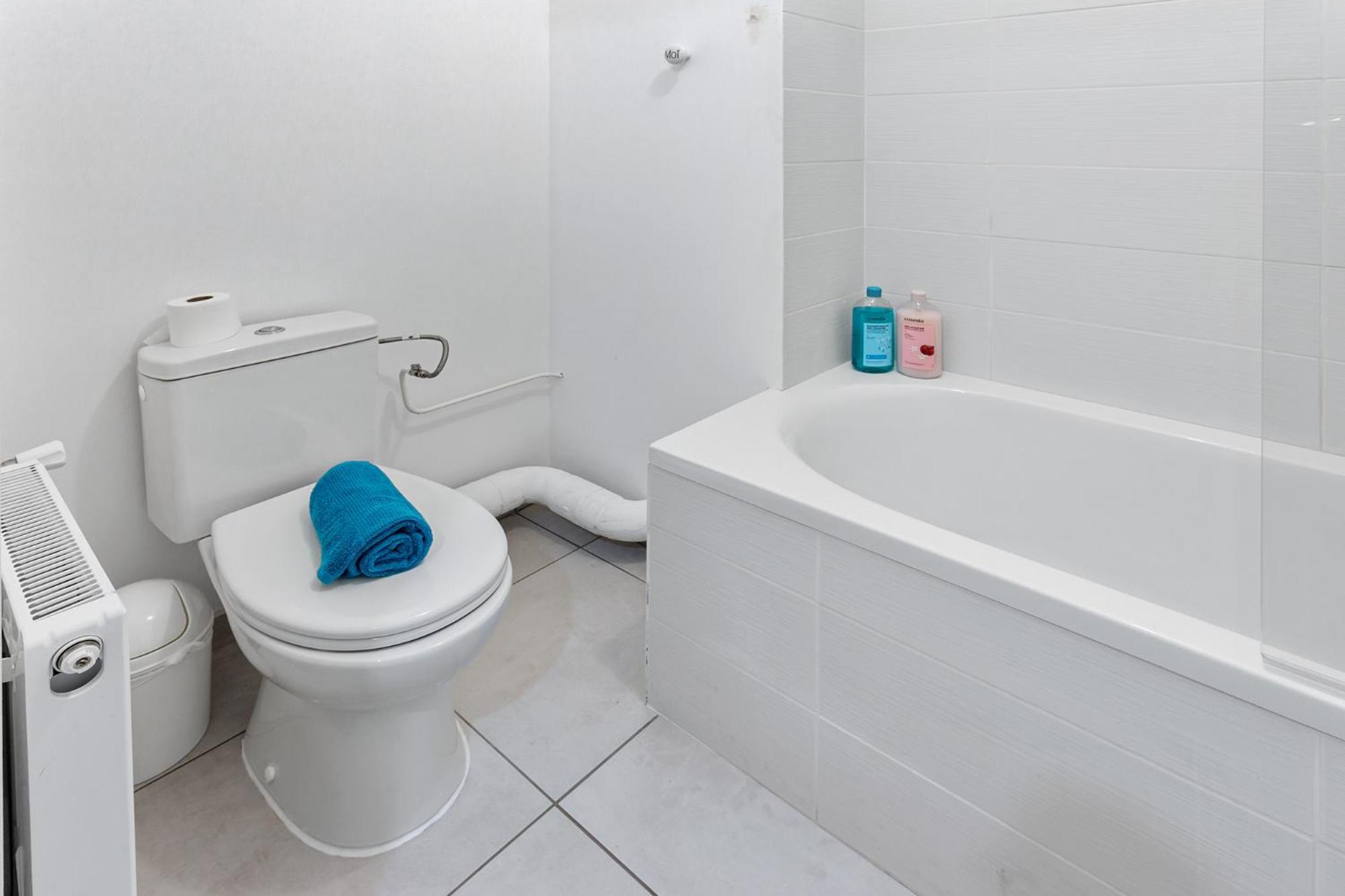 Le Petit Patio - Renove, Paisible Et Proche Centre Appartement