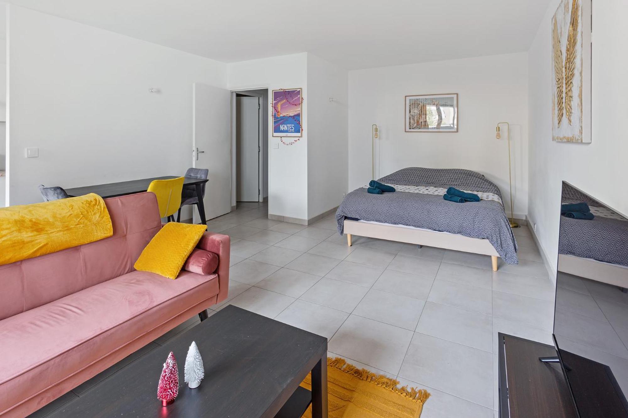 Le Petit Patio - Renove, Paisible Et Proche Centre Appartement Nantes