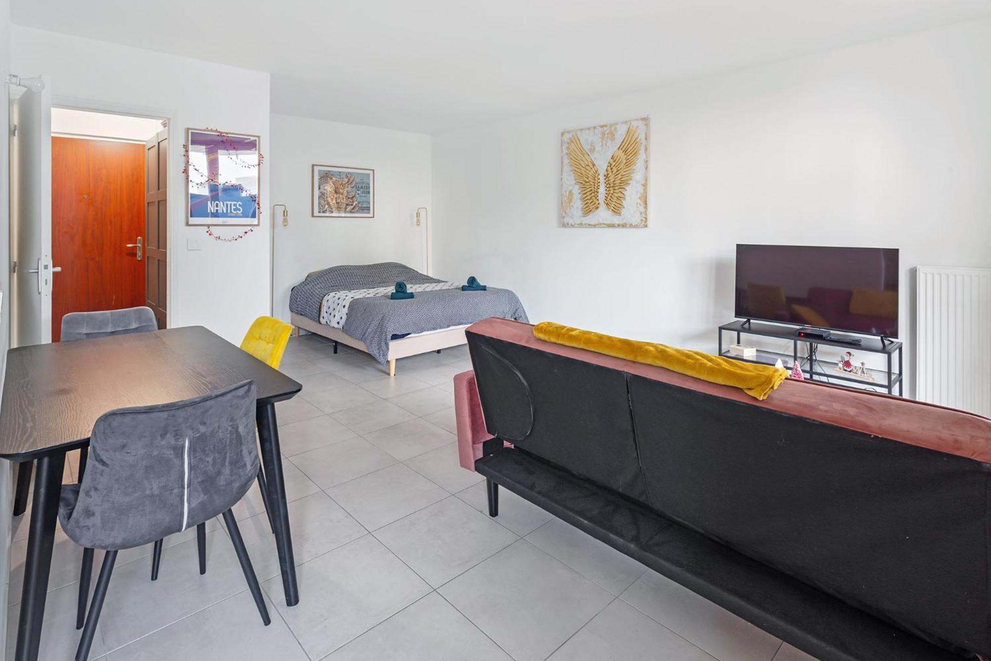 Le Petit Patio - Renove, Paisible Et Proche Centre Appartement