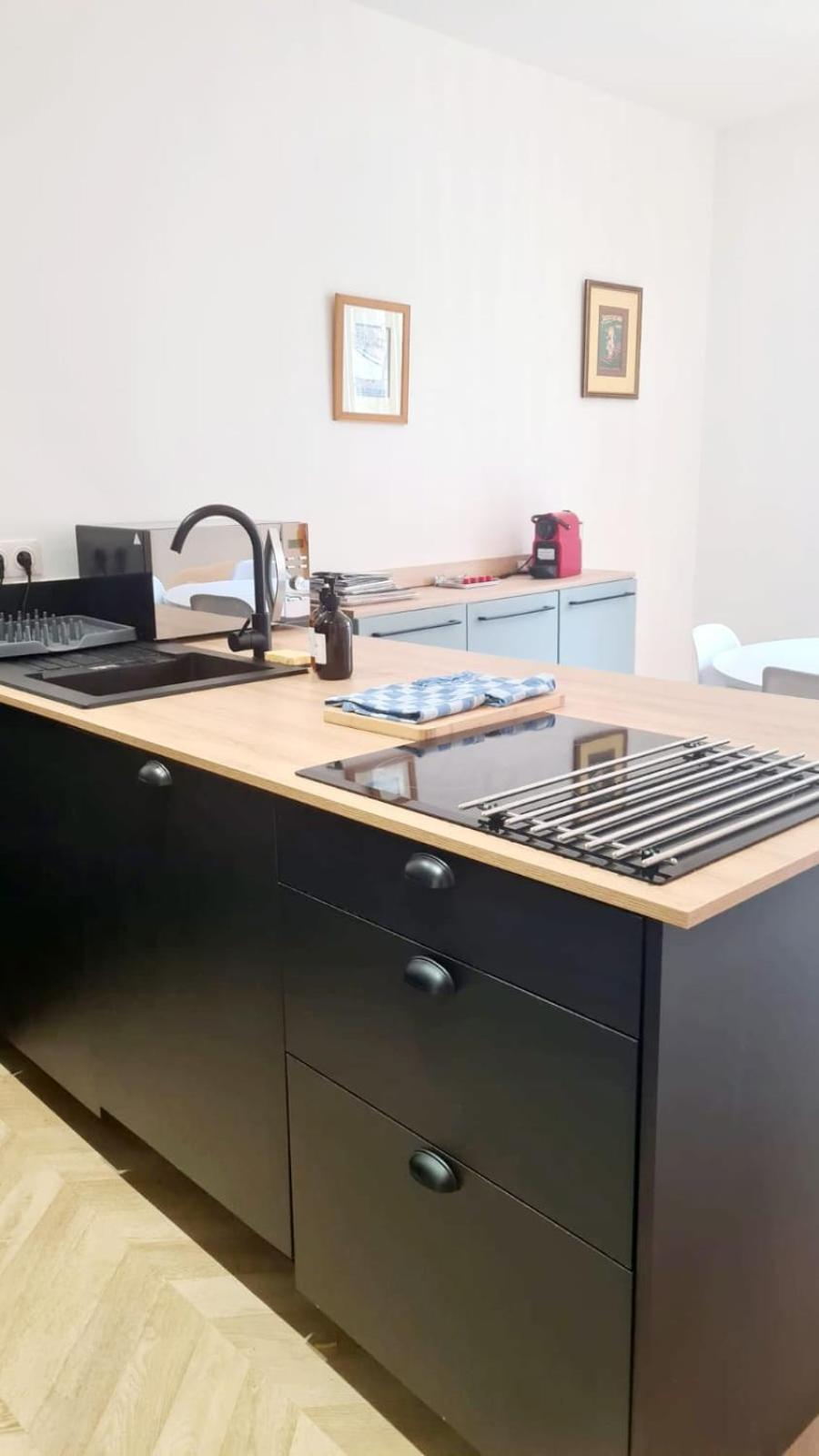 Appartement Le Cocon Du Batonnier - Graslin And Loire Are A Stone's Throw Away *