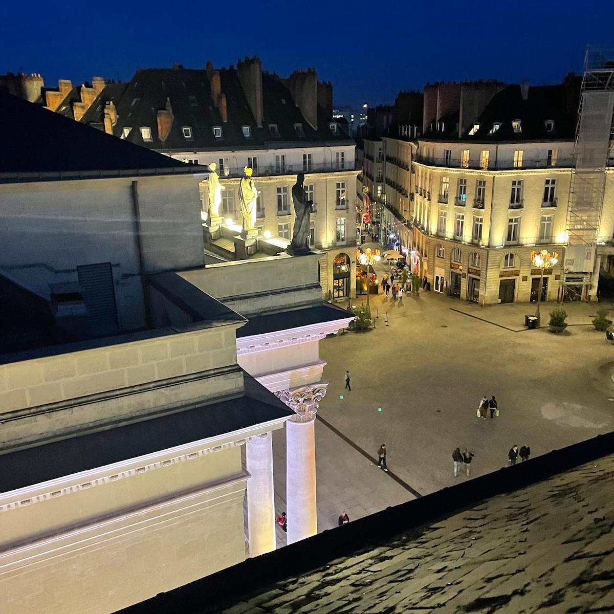 With Rooftop View Of The Graslin Theater Appartement Nantes