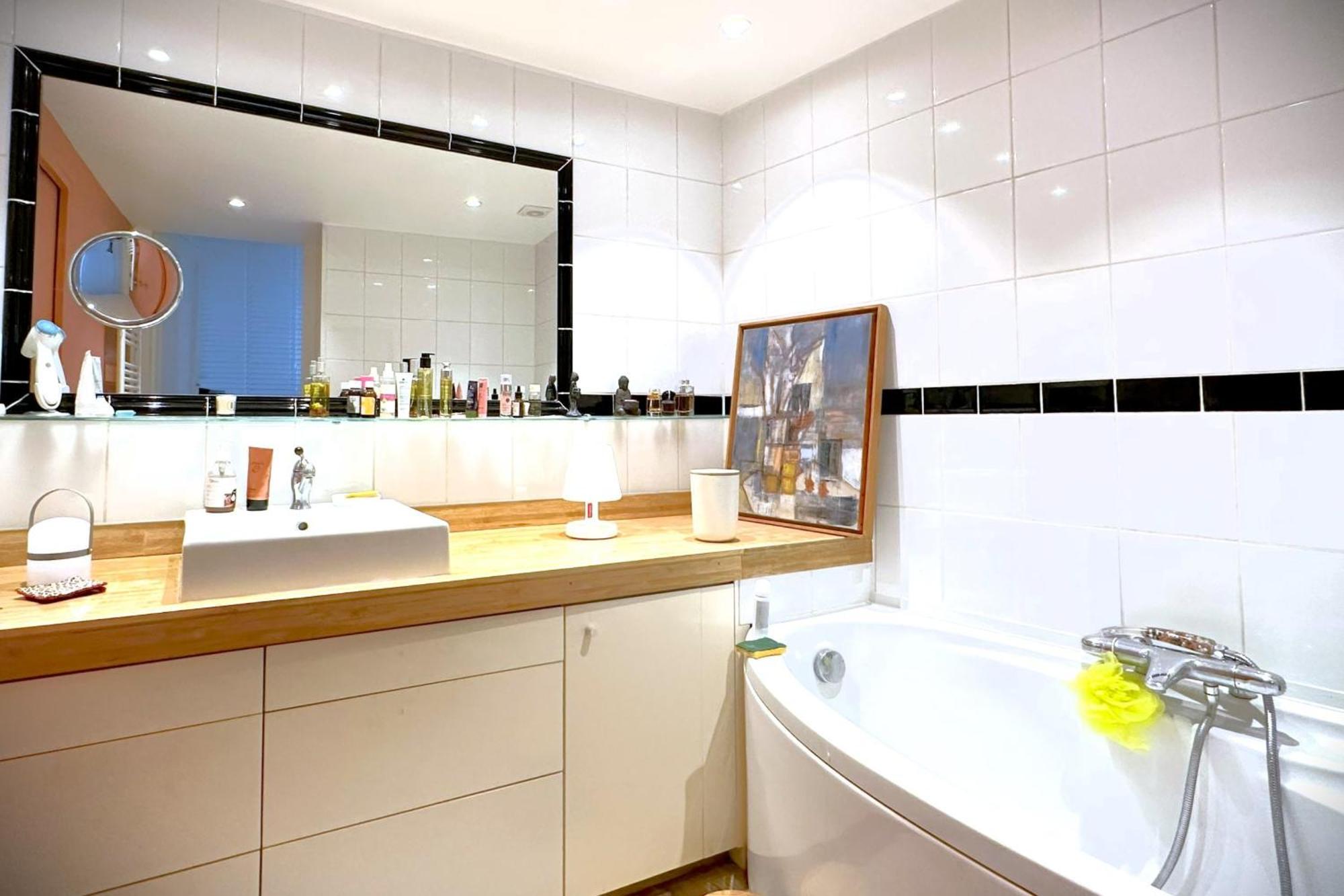 L'illustre-elegant Hypercentre-balcon Apartment