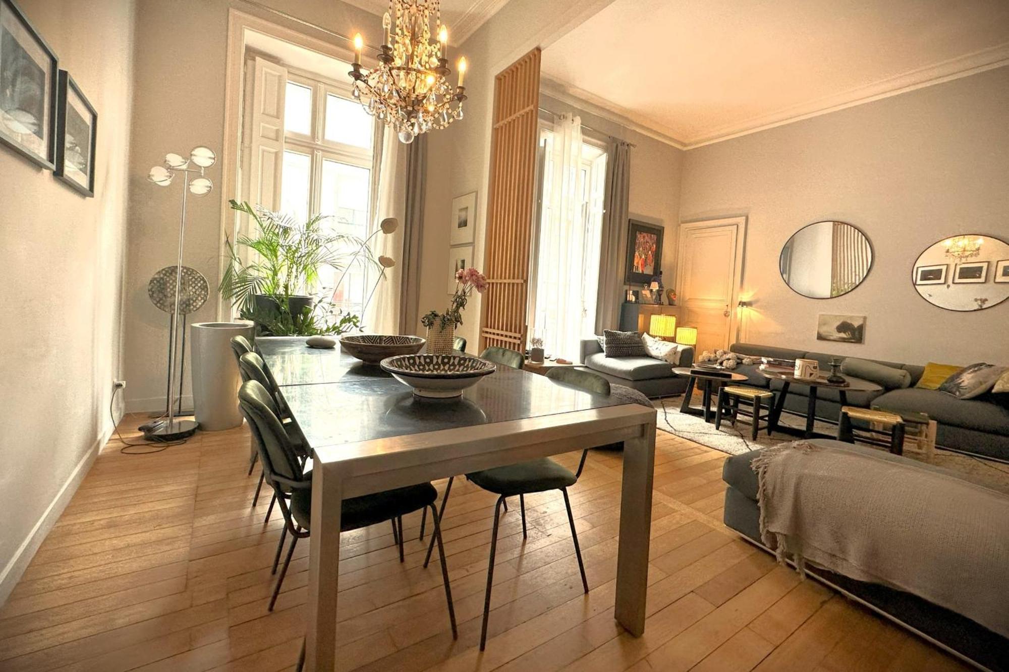 L'illustre-elegant Hypercentre-balcon *