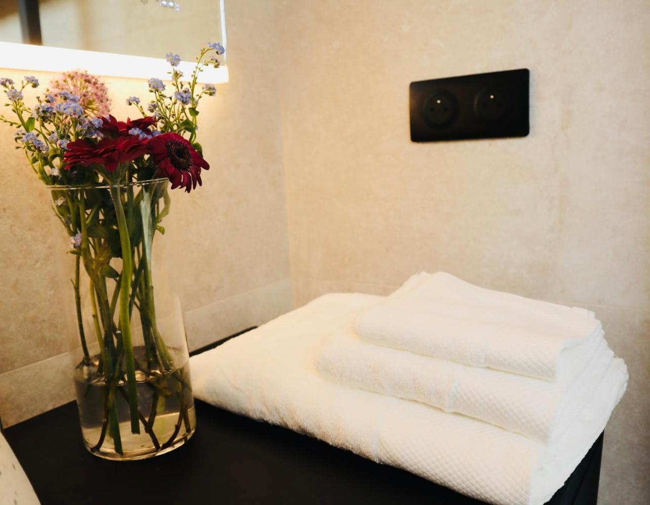Jacuzzi Privatif Li Li Et Rose Couette-café