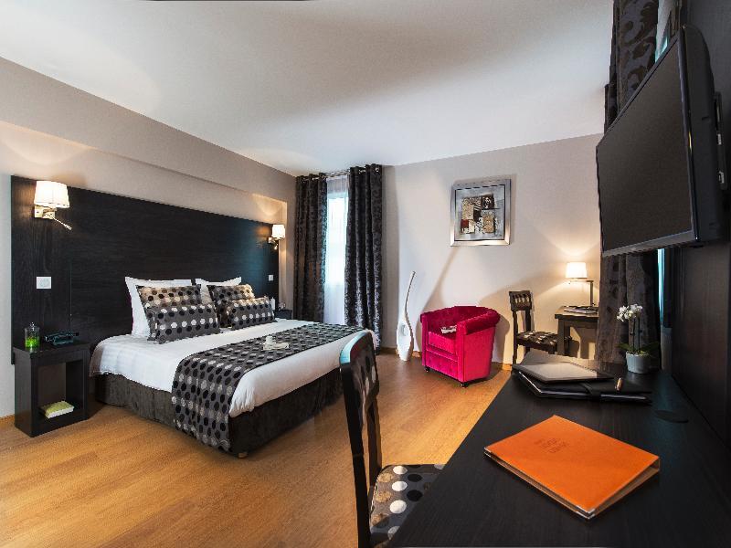 Seven Urban Centre Hotel 4*
