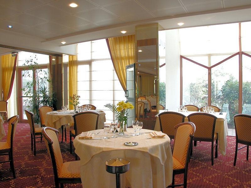 Brit La Beaujoire - L'amandine Hotel
